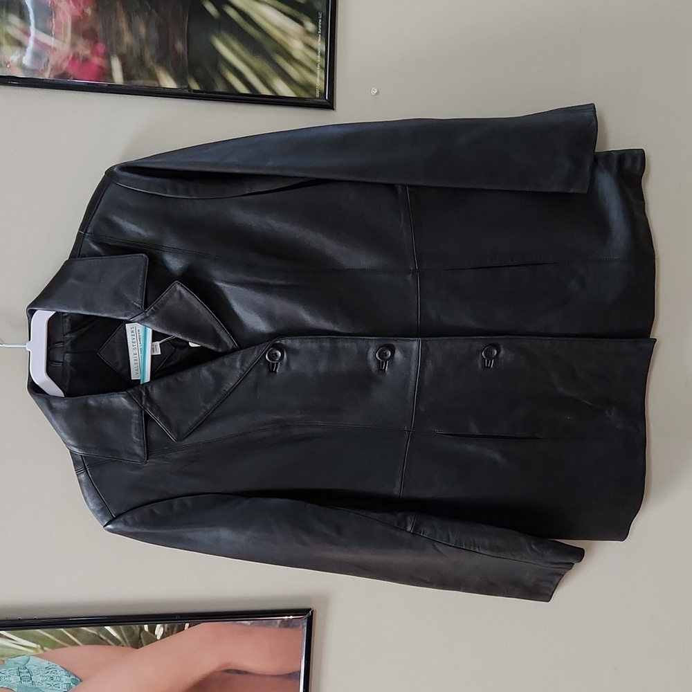 Women's Valerie Stevens Black Leather Coat Size Medium